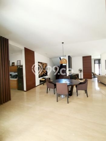 Jual Rumah Luas Elegan Dengan View Cantik di Bintaro, Tangerang Selatan Jual Rumah Luas Elegan Dengan View Cantik di Bintaro, Tangerang Selatan
