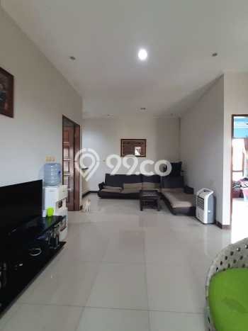 Jual Rumah Luas Elegan Dengan View Eksklusif di Bintaro, Tangerang Selatan Jual Rumah Luas Elegan Dengan View Eksklusif di Bintaro, Tangerang Selatan