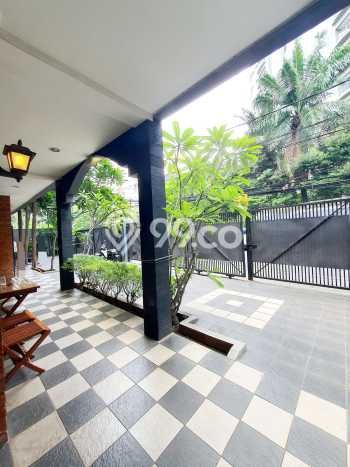 Ready to Use! Premium House LT 490m2 Desain Elegan di Terogong Ready to Use! Premium House LT 490m2 Desain Elegan di Terogong