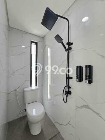 Hunian Elit LB 162m2 Siap Huni Desain Elegan di Bintaro, Tangerang Selatan Hunian Elit LB 162m2 Siap Huni Desain Elegan di Bintaro, Tangerang Selatan
