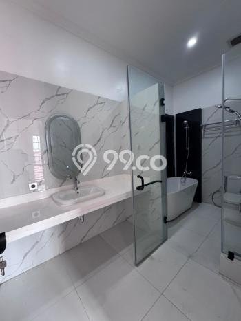 Dijual Rumah Luas Megah Dengan View Cantik di Pejaten, Jakarta Selatan Dijual Rumah Luas Megah Dengan View Cantik di Pejaten, Jakarta Selatan