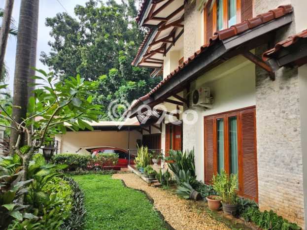 Hunian Elit LB 470m2 Siap Huni Desain Elegan di Bintaro, Tangerang Selatan Hunian Elit LB 470m2 Siap Huni Desain Elegan di Bintaro, Tangerang Selatan