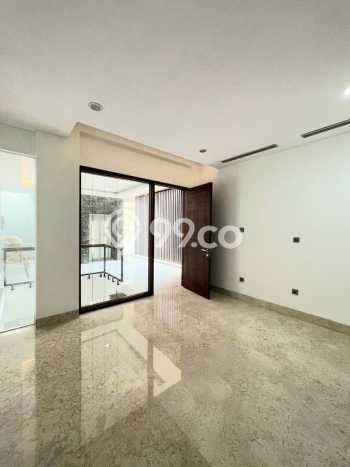Ready to Use! Luxury House LT 489m2 Desain Elegan di Pondok Indah Ready to Use! Luxury House LT 489m2 Desain Elegan di Pondok Indah