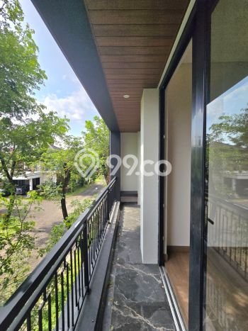 Rumah Mewah LB 284m2 Siap Huni Desain Elegan di BSD, Tangerang Rumah Mewah LB 284m2 Siap Huni Desain Elegan di BSD, Tangerang