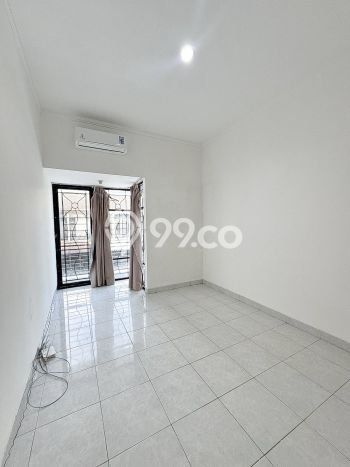 Rumah Modern 3 KT di Bintaro Tangerang Selatan Unfurnished Rumah Modern 3 KT di Bintaro Tangerang Selatan Unfurnished