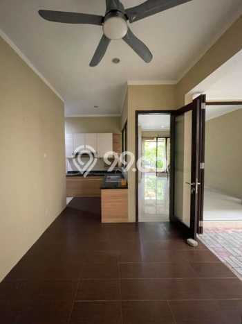 Rumah Elit LB 161m2 Siap Huni Desain Elegan di Bintaro, Tangerang Selatan Rumah Elit LB 161m2 Siap Huni Desain Elegan di Bintaro, Tangerang Selatan