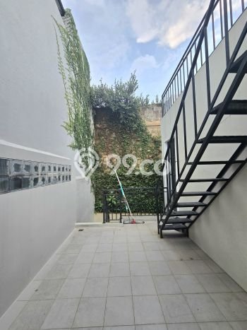 Rumah Luxury Modern Siap Huni di Bintaro Tangerang Selatan Rumah Luxury Modern Siap Huni di Bintaro Tangerang Selatan