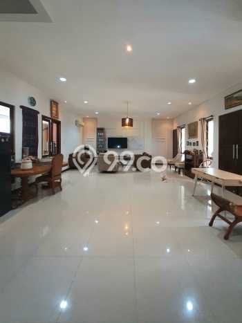 Jual Rumah Luas Elegan Dengan View Eksklusif di Bintaro, Tangerang Selatan Jual Rumah Luas Elegan Dengan View Eksklusif di Bintaro, Tangerang Selatan