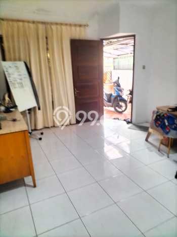 Rumah Modern 5 KT di Bintaro Tangerang Selatan Unfurnished Rumah Modern 5 KT di Bintaro Tangerang Selatan Unfurnished