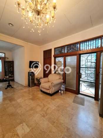 Dijual Rumah Luas Elegan Dengan View Eksklusif di Bintaro, Tangerang Selatan Dijual Rumah Luas Elegan Dengan View Eksklusif di Bintaro, Tangerang Selatan