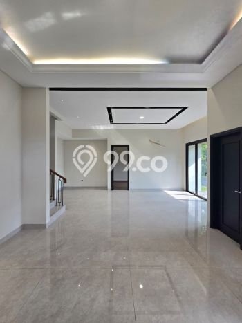 Rumah Mewah LB 284m2 Siap Huni Desain Elegan di BSD, Tangerang Rumah Mewah LB 284m2 Siap Huni Desain Elegan di BSD, Tangerang