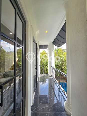 Rumah Elit Modern Siap Huni di Bintaro Tangerang Selatan Rumah Elit Modern Siap Huni di Bintaro Tangerang Selatan