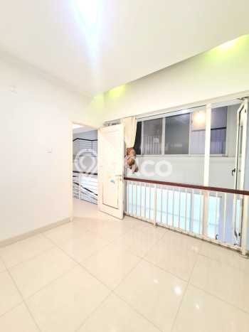 Jual Rumah Luas Megah Dengan View Cantik di Bintaro, Tangerang Selatan Jual Rumah Luas Megah Dengan View Cantik di Bintaro, Tangerang Selatan