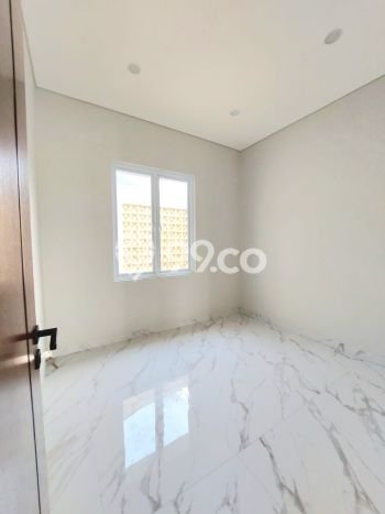 Rumah Elit LB 225m2 Siap Pakai Desain Elegan di BSD City, Tangerang Rumah Elit LB 225m2 Siap Pakai Desain Elegan di BSD City, Tangerang