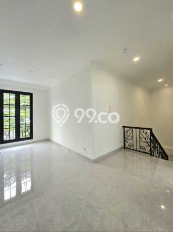 Hunian Elit LB 240m2 Siap Pakai Desain Elegan di Bintaro, Tangerang Selatan Hunian Elit LB 240m2 Siap Pakai Desain Elegan di Bintaro, Tangerang Selatan