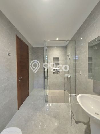 Rumah Luxury Modern Siap Huni di Bintaro Tangerang Selatan Rumah Luxury Modern Siap Huni di Bintaro Tangerang Selatan