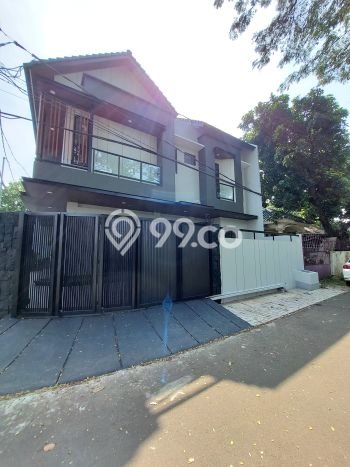Hunian Mewah Siap Huni LT 159m2 di BSD, Tangerang Selatan Hunian Mewah Siap Huni LT 159m2 di BSD, Tangerang Selatan