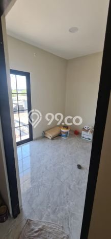 Jual Rumah Bagus Siap Huni LB 75m2 di Rungkut, Surabaya Jual Rumah Bagus Siap Huni LB 75m2 di Rungkut, Surabaya
