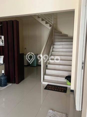 Dijual Cepat Rumah Favorit Siap Huni LB 183m2 di Rungkut, Surabaya Dijual Cepat Rumah Favorit Siap Huni LB 183m2 di Rungkut, Surabaya