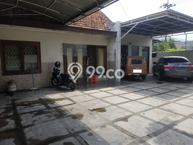 Hunian Mewah LB 300m2 Siap Huni Desain Elegan di Surabaya Kota, Surabaya Hunian Mewah LB 300m2 Siap Huni Desain Elegan di Surabaya Kota, Surabaya