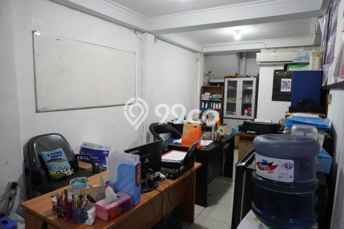 Siap Huni Rumah Mewah 3 Kamar di Rungkut Dekat ke Mana Saja Siap Huni Rumah Mewah 3 Kamar di Rungkut Dekat ke Mana Saja