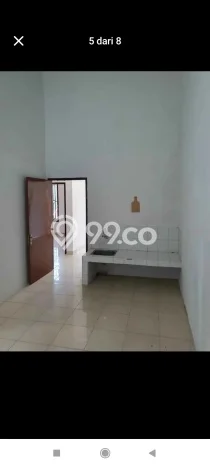 Disewakan! Rumah 2 Kamar Tidur &
1 Kamar Mandi di Losari, Makassar Disewakan! Rumah 2 Kamar Tidur &
1 Kamar Mandi di Losari, Makassar
