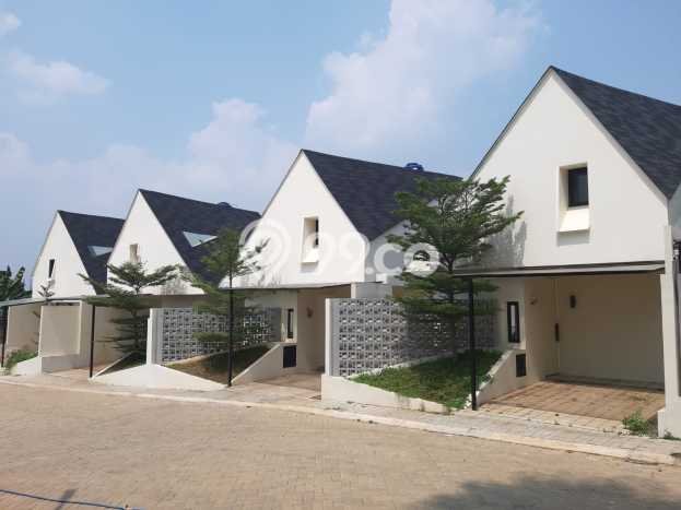 Rumah Modern 3 KT di Cibubur Jakarta Timur Semi Furnished Rumah Modern 3 KT di Cibubur Jakarta Timur Semi Furnished