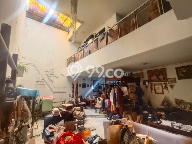 Hunian Mewah LB 301m2 Siap Pakai Desain Elegan di Green Garden, Jakarta Barat Hunian Mewah LB 301m2 Siap Pakai Desain Elegan di Green Garden, Jakarta Barat