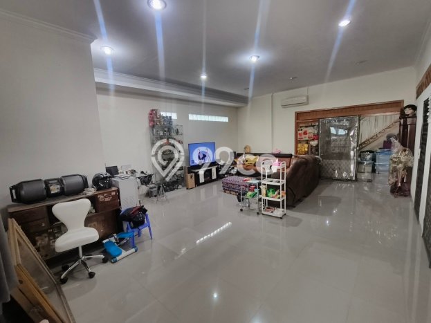 For Sale! Luxury House LT 143m2 Desain Modern di Mangga Besar For Sale! Luxury House LT 143m2 Desain Modern di Mangga Besar