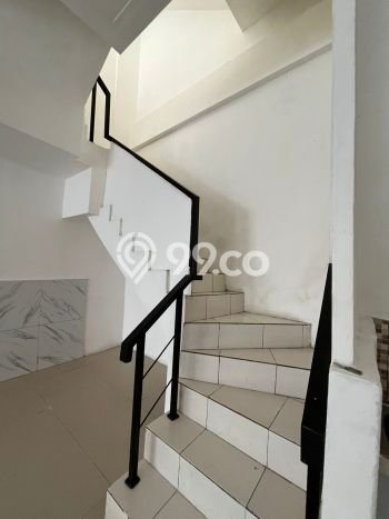 Ruko Disewa di Bogor dengan LB 150m2 Area Komersial Ramai Ruko Disewa di Bogor dengan LB 150m2 Area Komersial Ramai
