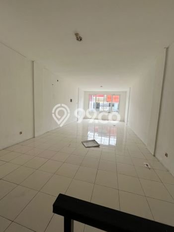 Ruko Disewa di Bogor dengan LB 150m2 Area Komersial Ramai Ruko Disewa di Bogor dengan LB 150m2 Area Komersial Ramai