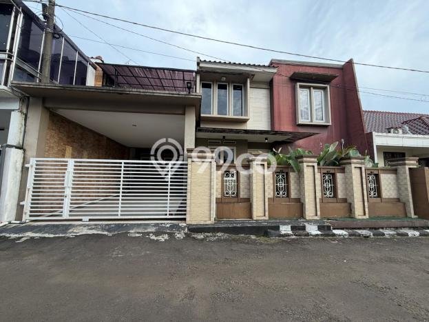 Rumah Elit Modern Tanpa Renovasi di Taman Yasmin Bogor Rumah Elit Modern Tanpa Renovasi di Taman Yasmin Bogor
