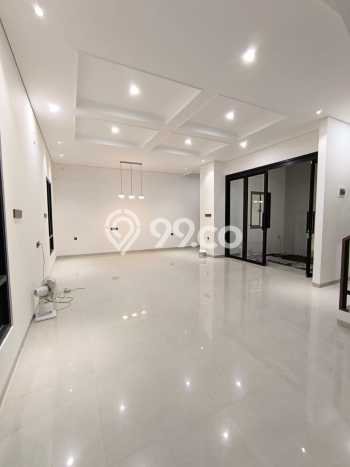 Rumah PREMIUM! area Rawamangun, Jakarta Timur, Luas 127m² LB 175m², BISA KPR Rumah PREMIUM! area Rawamangun, Jakarta Timur, Luas 127m² LB 175m², BISA KPR