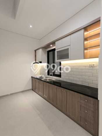Rumah PREMIUM! area Rawamangun, Jakarta Timur, Luas 127m² LB 175m², BISA KPR Rumah PREMIUM! area Rawamangun, Jakarta Timur, Luas 127m² LB 175m², BISA KPR
