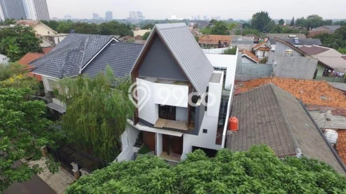 Rumah Bagus Siap Pakai Di Cilandak Luas 400m2 Lokasi Strategis Rumah Bagus Siap Pakai Di Cilandak Luas 400m2 Lokasi Strategis