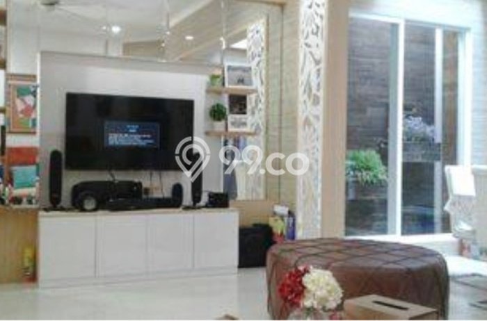 Siap Huni Rumah Mewah 6 Kamar di Pancoran Dekat ke Mana Saja Siap Huni Rumah Mewah 6 Kamar di Pancoran Dekat ke Mana Saja