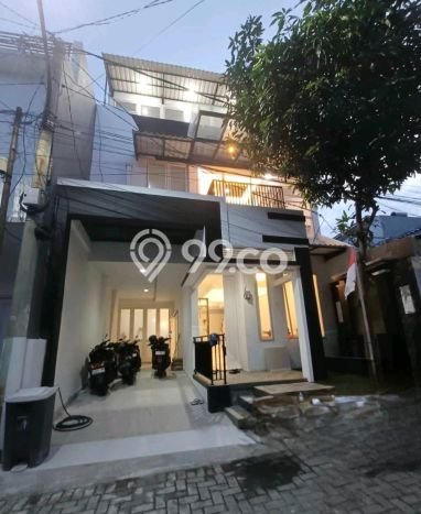 Siap Huni Rumah Mewah 4 Kamar di Jagakarsa Dekat ke Mana Pun Siap Huni Rumah Mewah 4 Kamar di Jagakarsa Dekat ke Mana Pun