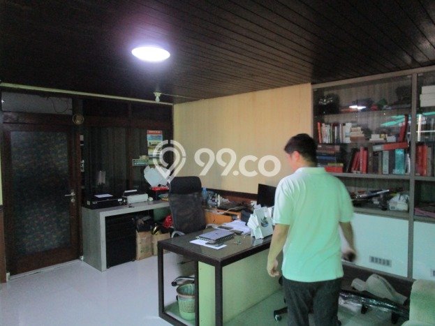 Dijual! Kantor di Surabaya Kota Surabaya LT 607m2 / LB 632m2 Kawasan Strategis Dijual! Kantor di Surabaya Kota Surabaya LT 607m2 / LB 632m2 Kawasan Strategis