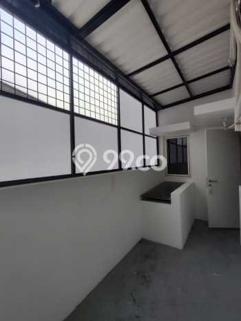 Rumah Terawat LT 77m² / LB 85m² di Kawasan Komersial Grand Wisata, Bekasi Rumah Terawat LT 77m² / LB 85m² di Kawasan Komersial Grand Wisata, Bekasi