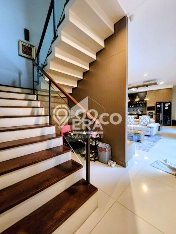 Dijual Rumah Mewah Exclusive di Cilandak, Jakarta Selatan Dijual Rumah Mewah Exclusive di Cilandak, Jakarta Selatan