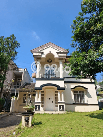 Rumah Elit LB 250m2 Siap Pakai Desain Elegan di Legenda Wisata, Bogor Rumah Elit LB 250m2 Siap Pakai Desain Elegan di Legenda Wisata, Bogor