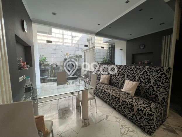Best Deal Hunian Mewah Ideal dan Luas di Dukuh Pakis, Surabaya Best Deal Hunian Mewah Ideal dan Luas di Dukuh Pakis, Surabaya