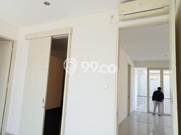 Dijual Rumah Mewah Exclusive di Lakarsantri, Surabaya Dijual Rumah Mewah Exclusive di Lakarsantri, Surabaya