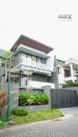 Hunian Mewah LB 500m2 Siap Pakai Desain Elegan di Citraland, Surabaya Hunian Mewah LB 500m2 Siap Pakai Desain Elegan di Citraland, Surabaya