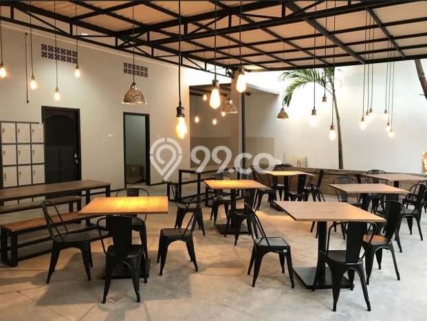 Hunian Modern Disewakan di Raya Darmo Surabaya 4 KT & 3 KM Hunian Modern Disewakan di Raya Darmo Surabaya 4 KT & 3 KM