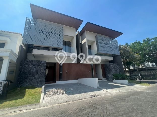 Hunian Mewah LB 280m2 Siap Pakai Desain Elegan di Lidah Wetan, Surabaya Hunian Mewah LB 280m2 Siap Pakai Desain Elegan di Lidah Wetan, Surabaya