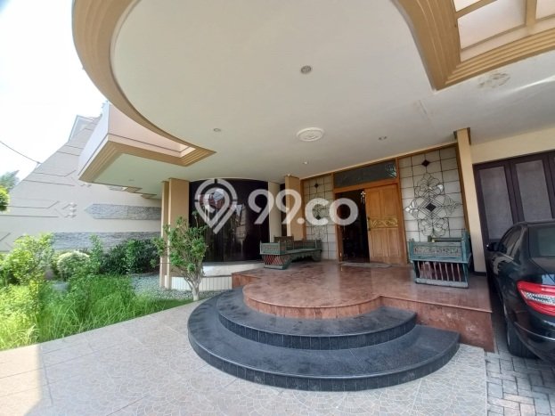 Dijual Rumah Luas Megah Dengan View Eksklusif di Margorejo, Surabaya Dijual Rumah Luas Megah Dengan View Eksklusif di Margorejo, Surabaya