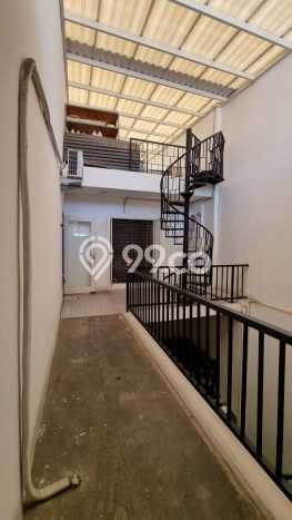 Jual Rumah Mewah Elegan Dengan View Cantik di Sukomanunggal, Surabaya Jual Rumah Mewah Elegan Dengan View Cantik di Sukomanunggal, Surabaya