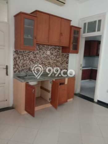 Rumah Elit Modern Tanpa Renovasi di Mulyosari Surabaya Rumah Elit Modern Tanpa Renovasi di Mulyosari Surabaya