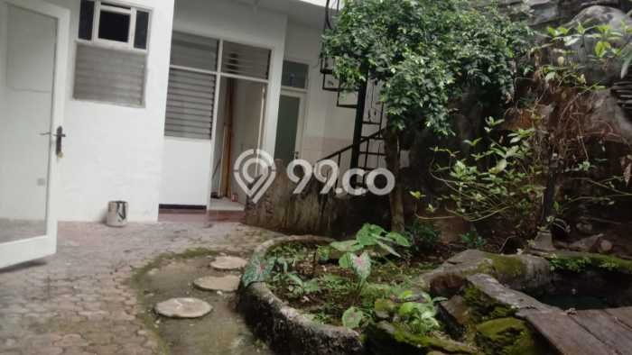 Rumah Elit Modern Tanpa Renovasi di Mulyosari Surabaya Rumah Elit Modern Tanpa Renovasi di Mulyosari Surabaya